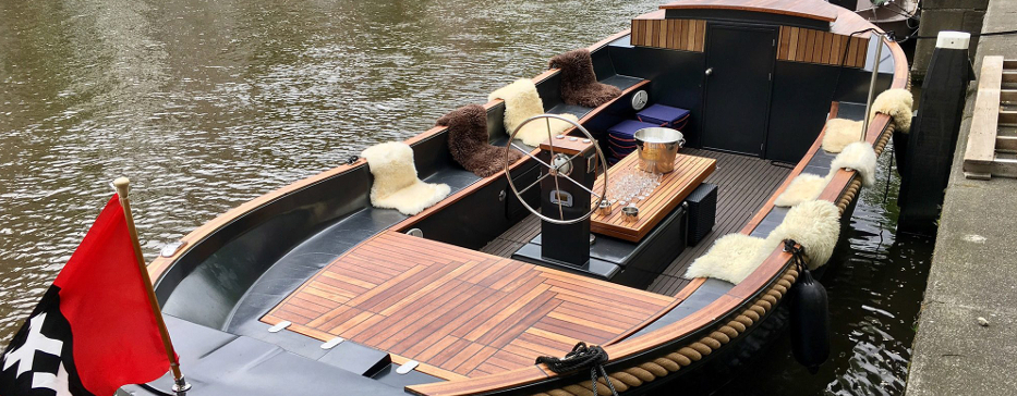 eco bateau privé sur les canaux d'Amsterdam